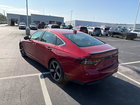 Used 2023 Honda Accord Sport image 4