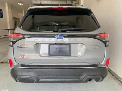 Used 2025 Subaru Forester Limited AWD/4WD image 6