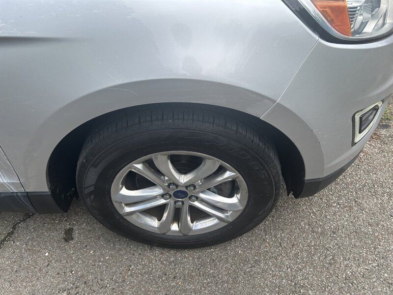 Used 2015 Ford Edge SEL w/ Equipment Group 201A AWD/4WD image 18