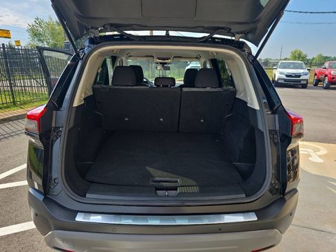Used 2023 Nissan Rogue SV image 17