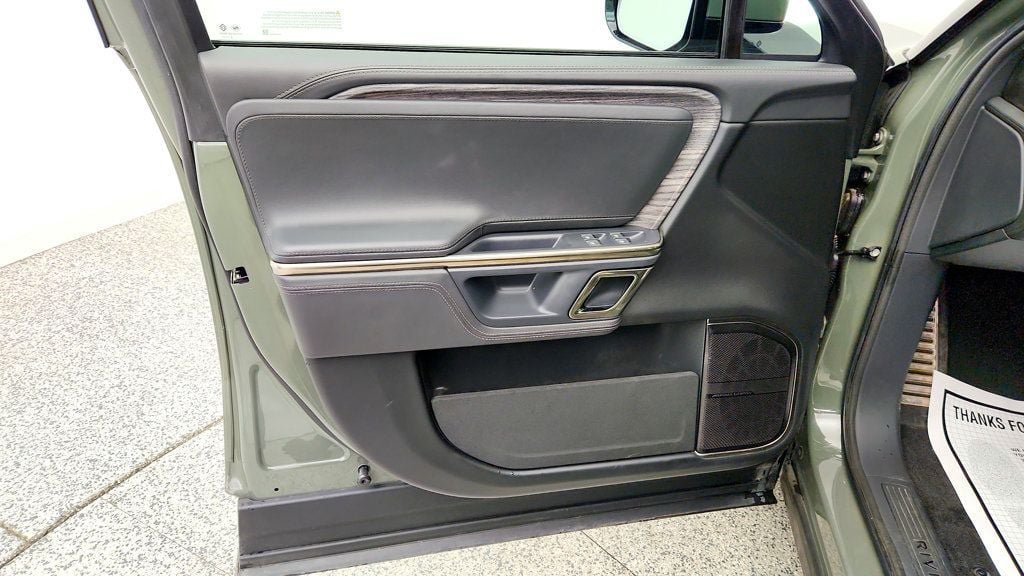 Used 2022 Rivian R1S Launch Edition Quad AWD/4WD image 11