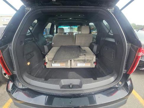 Used 2014 Ford Explorer XLT w/ Equipment Group 202A image 6