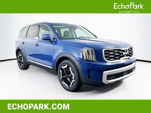 Used 2025 Kia Telluride S FWD image 1