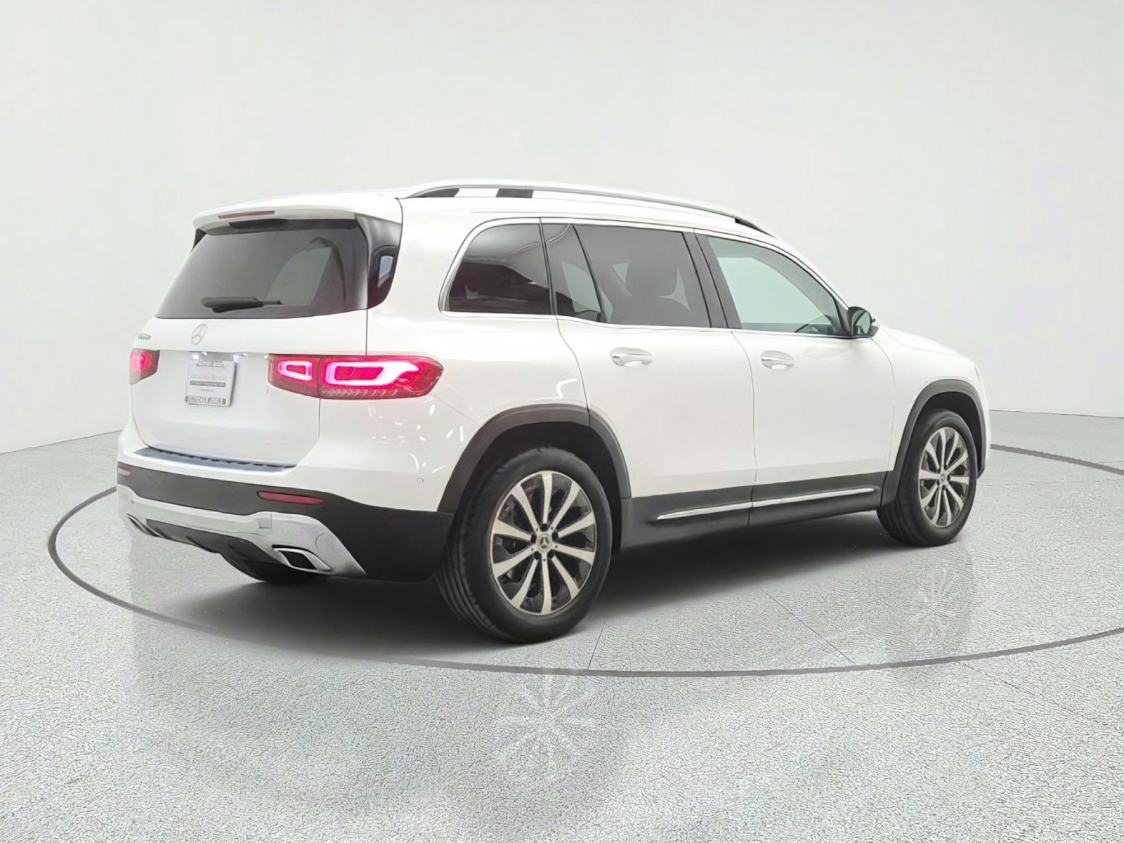 Used 2023 Mercedes-Benz GLB 250 image 5