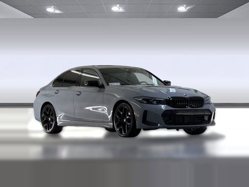 Used 2025 BMW 330i Sedan w/ M Sport Package image 6