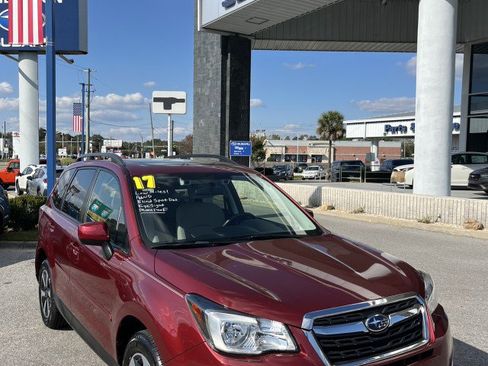 Used 2017 Subaru Forester 2.5i Premium image 1