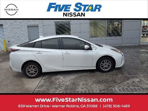 Used 2016 Toyota Prius Two FWD image 6