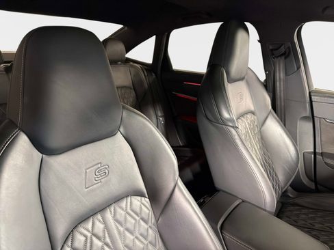 Used 2021 Audi S6 Prestige w/ Prestige Package image 23