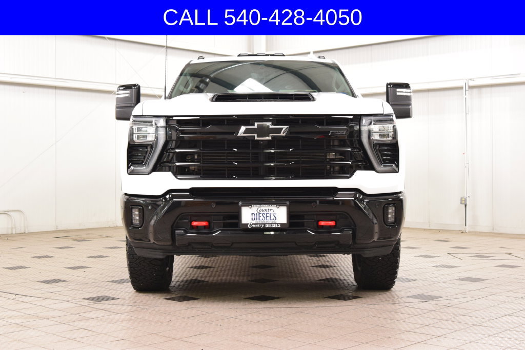Used 2025 Chevrolet Silverado 2500 LTZ w/ LTZ Plus Package AWD/4WD image 2