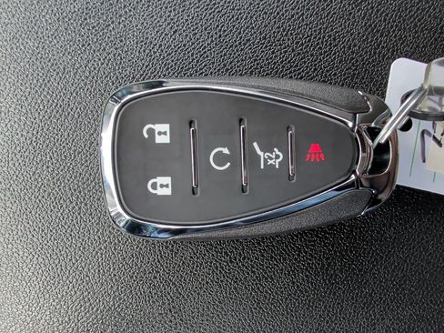 Used 2021 Chevrolet Equinox LT FWD image 18
