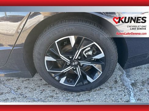 Used 2025 Hyundai Sonata SEL FWD image 15
