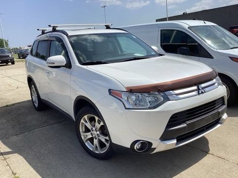 Used 2015 Mitsubishi Outlander SE AWD/4WD image 8