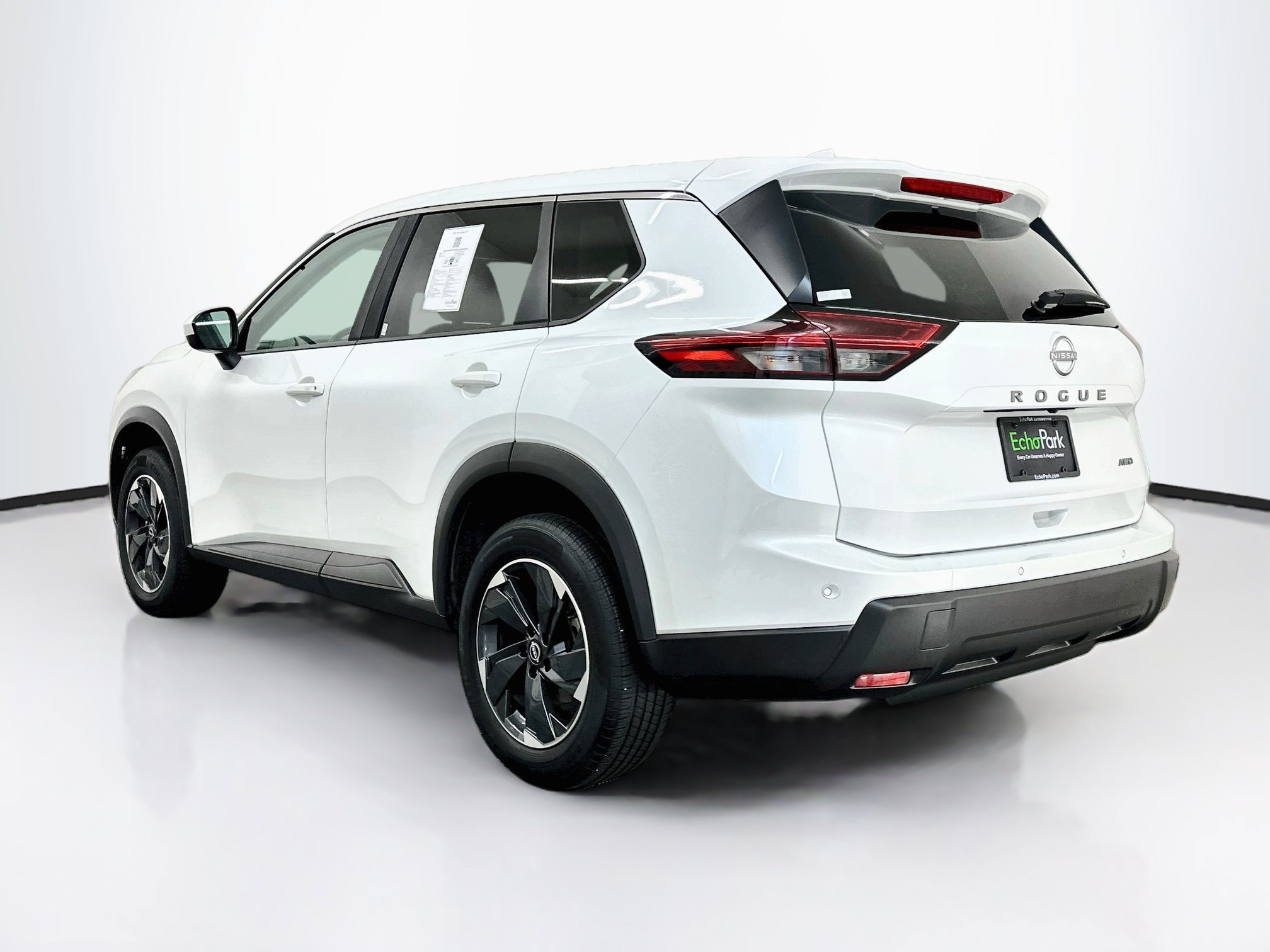 Used 2025 Nissan Rogue SV AWD/4WD image 5