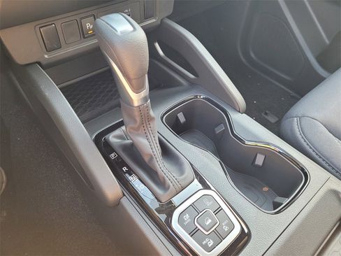 New 2026 Nissan Frontier SV w/ Tow Package image 9