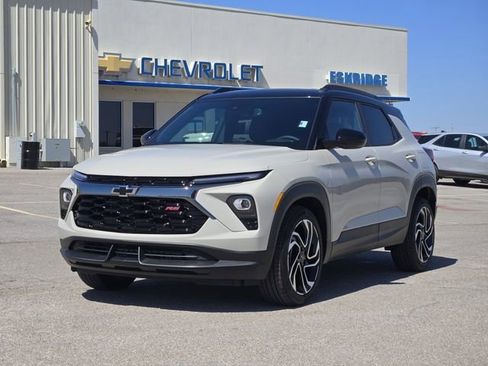 New 2026 Chevrolet TrailBlazer RS w/ Convenience Package FWD image 2