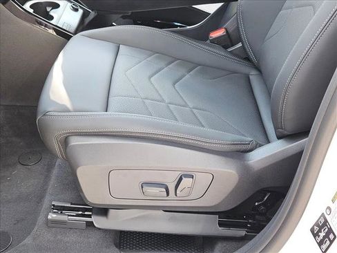 Used 2026 BMW X1 xDrive28i w/ Technology Package image 4