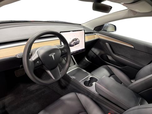Certified 2023 Tesla Model 3 Standard Range RWD image 9