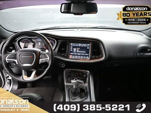 Used 2018 Dodge Challenger R/T Scat Pack w/ Leather Interior Group RWD image 10