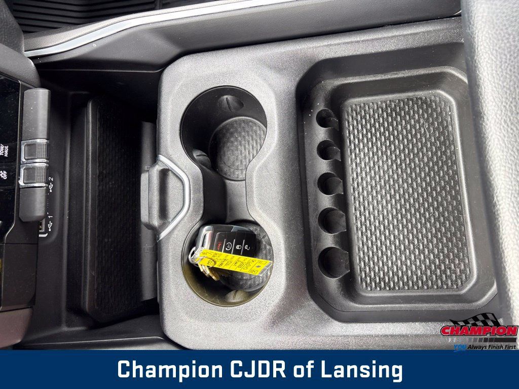 Used 2023 RAM 1500 Big Horn AWD/4WD image 29
