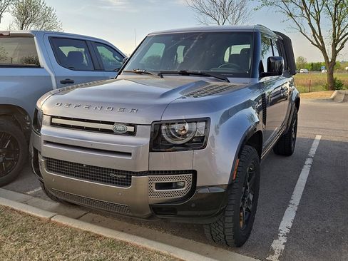 Used 2022 Land Rover Defender 110 X-Dynamic SE image 1