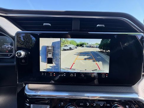 Used 2024 GMC Sierra 1500 Denali AWD/4WD image 34