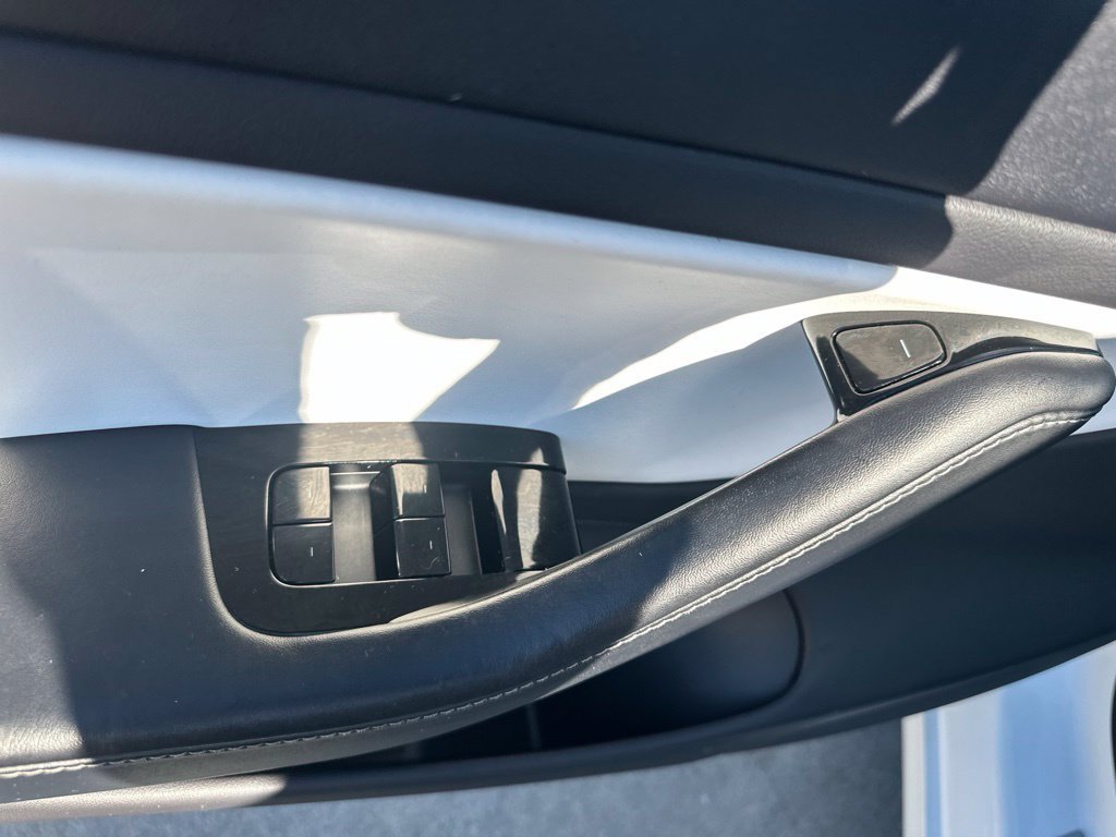 Used 2019 Tesla Model 3 Performance AWD/4WD image 16