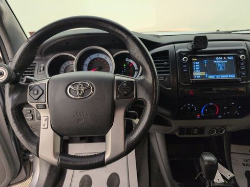 Used 2015 Toyota Tacoma PreRunner image 22