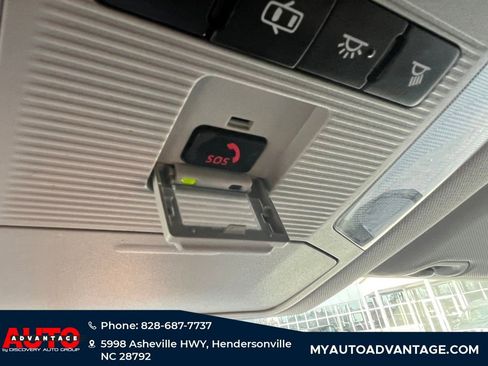 Used 2020 Toyota RAV4 LE image 19