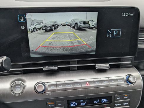 Used 2025 Hyundai Kona SEL image 28