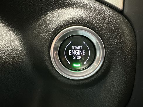 Certified 2021 Chevrolet Silverado 1500 LT AWD/4WD image 17