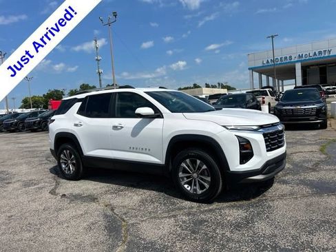 Used 2025 Chevrolet Equinox LT w/ Convenience Package II FWD image 1