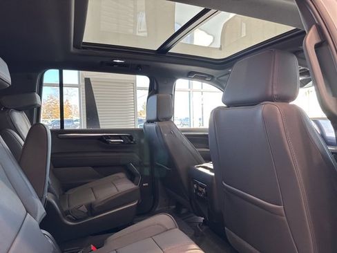 New 2026 Chevrolet Suburban RST image 29