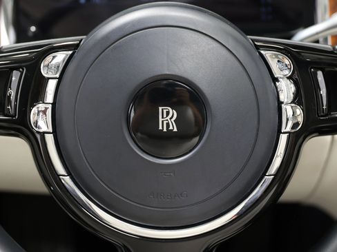Used 2015 Rolls-Royce Ghost RWD image 26