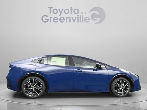 Used 2025 Toyota Prius Limited w/ Limited Premium Package FWD image 17