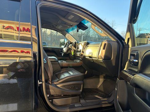 Used 2018 GMC Sierra 2500 Denali image 50