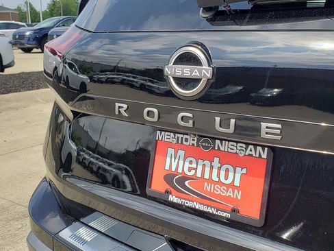 Certified 2024 Nissan Rogue SL image 12