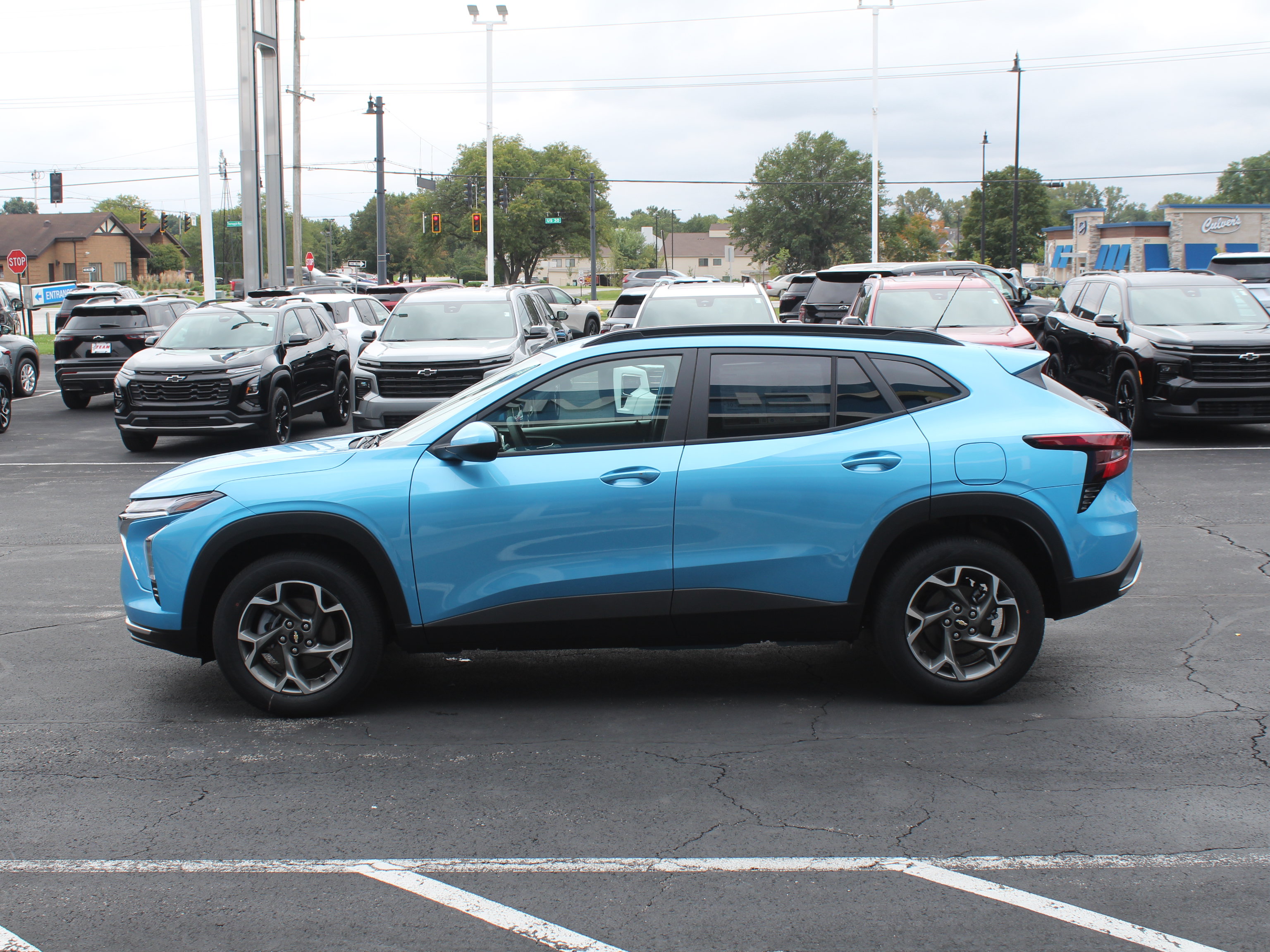 New 2026 Chevrolet Trax LT w/ LT Convenience Package FWD image 22