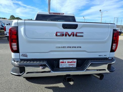 New 2026 GMC Sierra 2500 SLE image 6