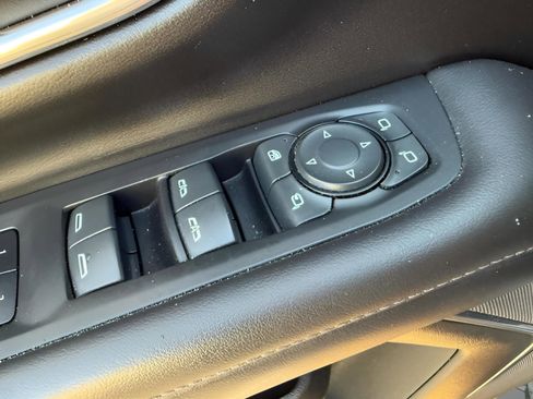 Used 2022 Chevrolet Tahoe LT w/ Luxury Package image 31