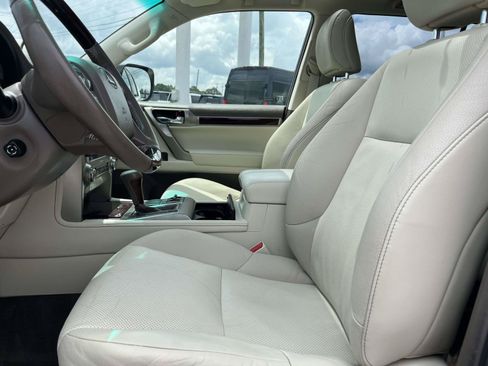 Used 2014 Lexus GX 460 w/ Premium Package AWD/4WD image 16
