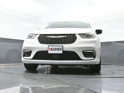 New 2026 Chrysler Pacifica Select image 49