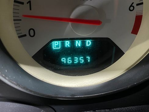 Used 2009 Dodge Caliber SXT image 10