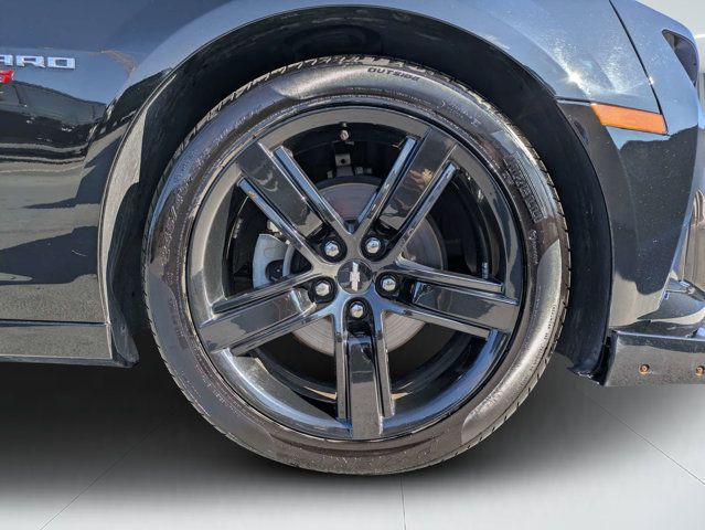 Used 2015 Chevrolet Camaro LS RWD image 10
