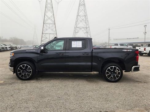 Used 2022 Chevrolet Silverado 1500 LT image 4