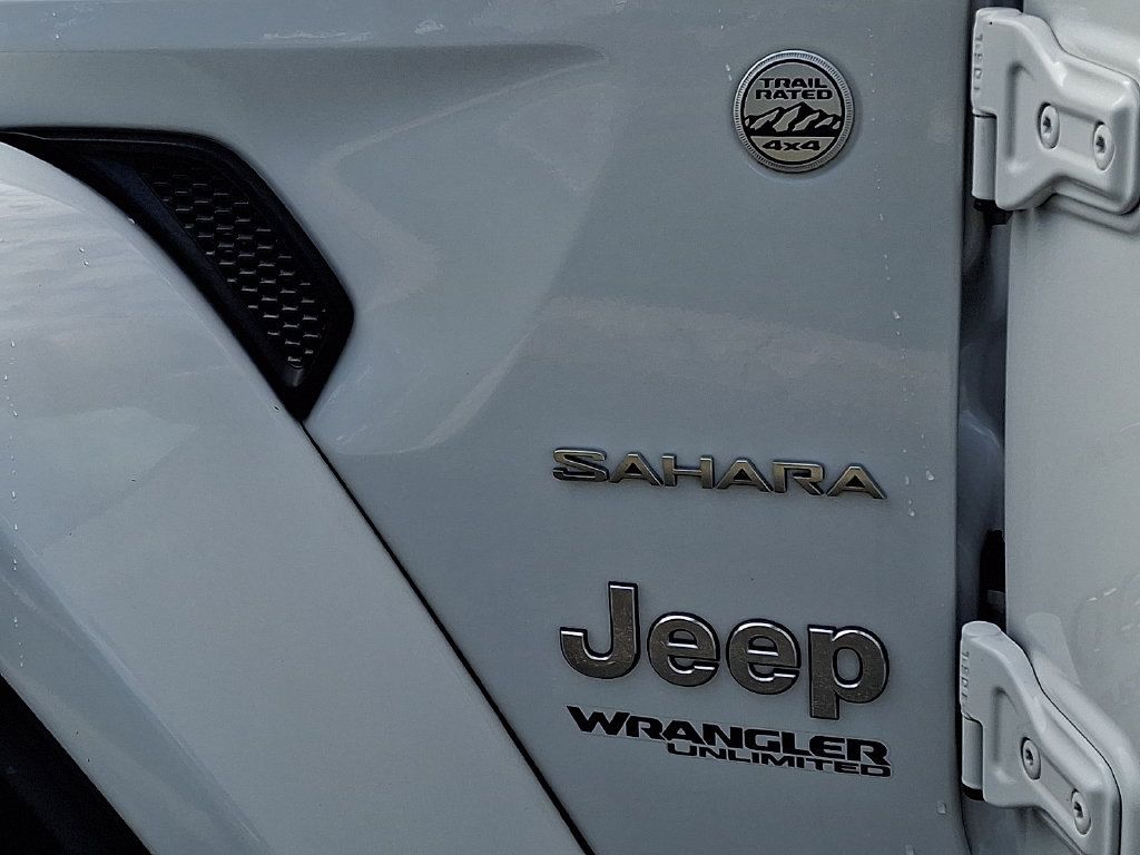 Used 2020 Jeep Wrangler Unlimited Sahara AWD/4WD image 30