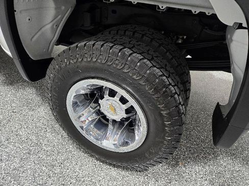 Used 2024 Chevrolet Silverado 3500 LTZ w/ LTZ Plus Package AWD/4WD image 9
