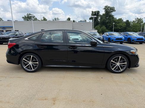 Used 2023 Honda Civic Touring image 3