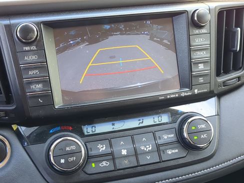 Used 2016 Toyota RAV4 Limited image 13