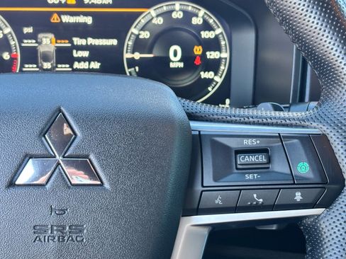 Used 2024 Mitsubishi Outlander SEL image 22