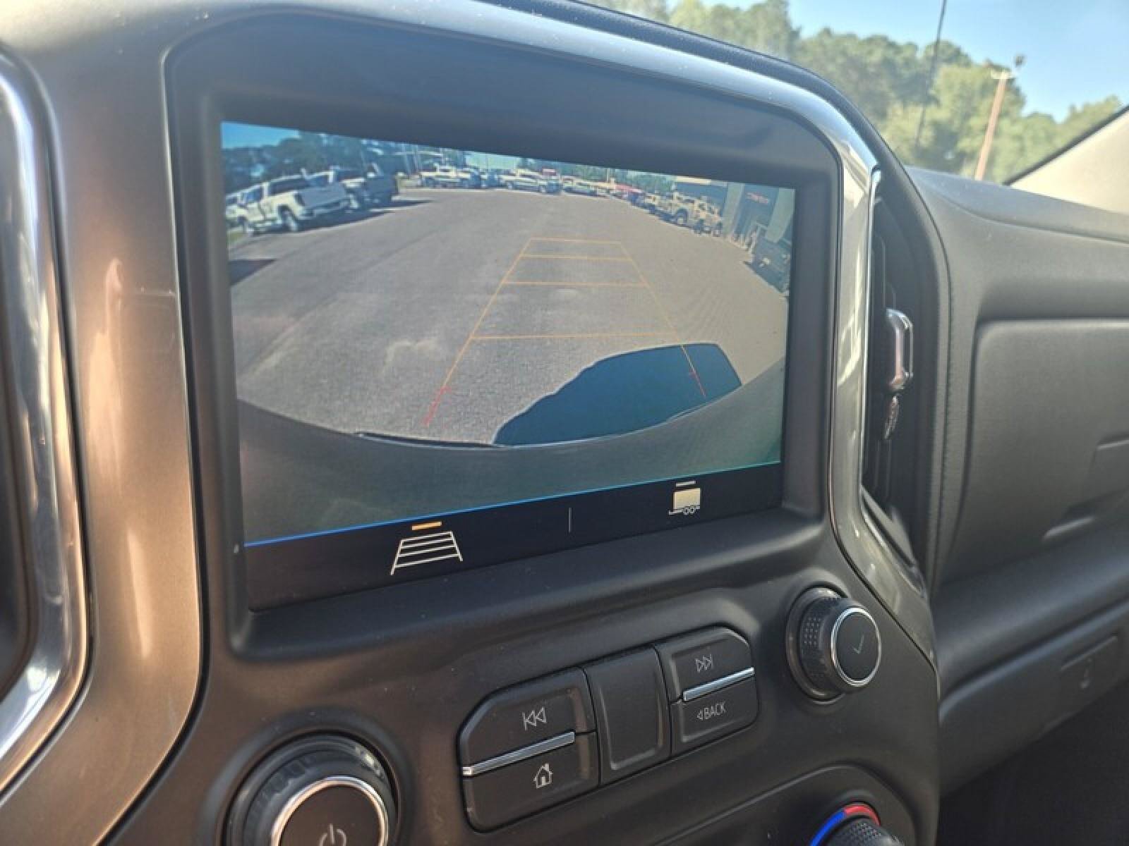 Used 2020 Chevrolet Silverado 1500 LT w/ All-Star Edition AWD/4WD image 14